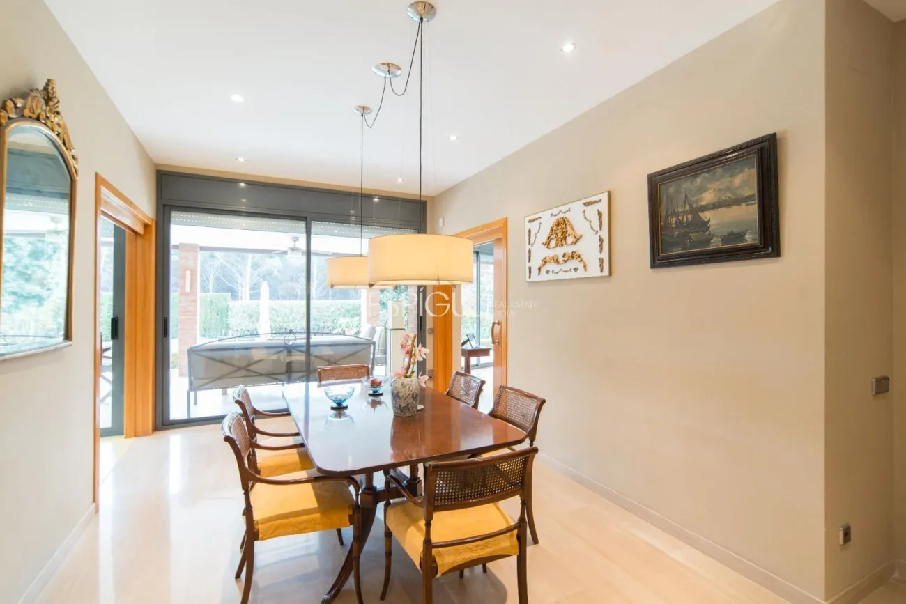 Amplia casa de 6 habitaciones con piscina en Sant Berger, Teià