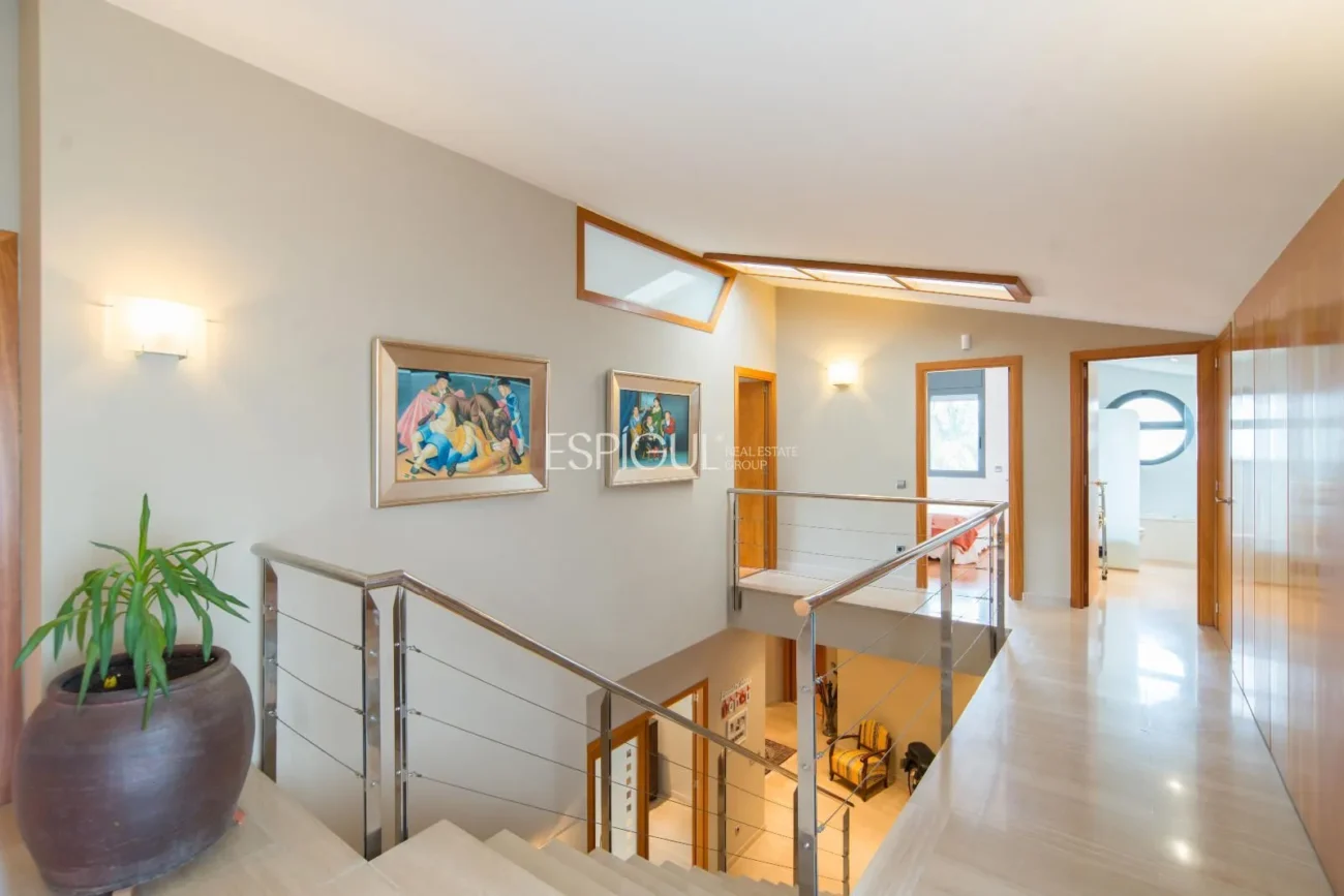 Amplia casa de 6 habitaciones con piscina en Sant Berger, Teià