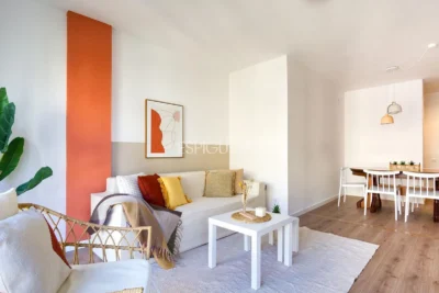 Amplio piso con terraza  a un paso de la estación AVE de Girona