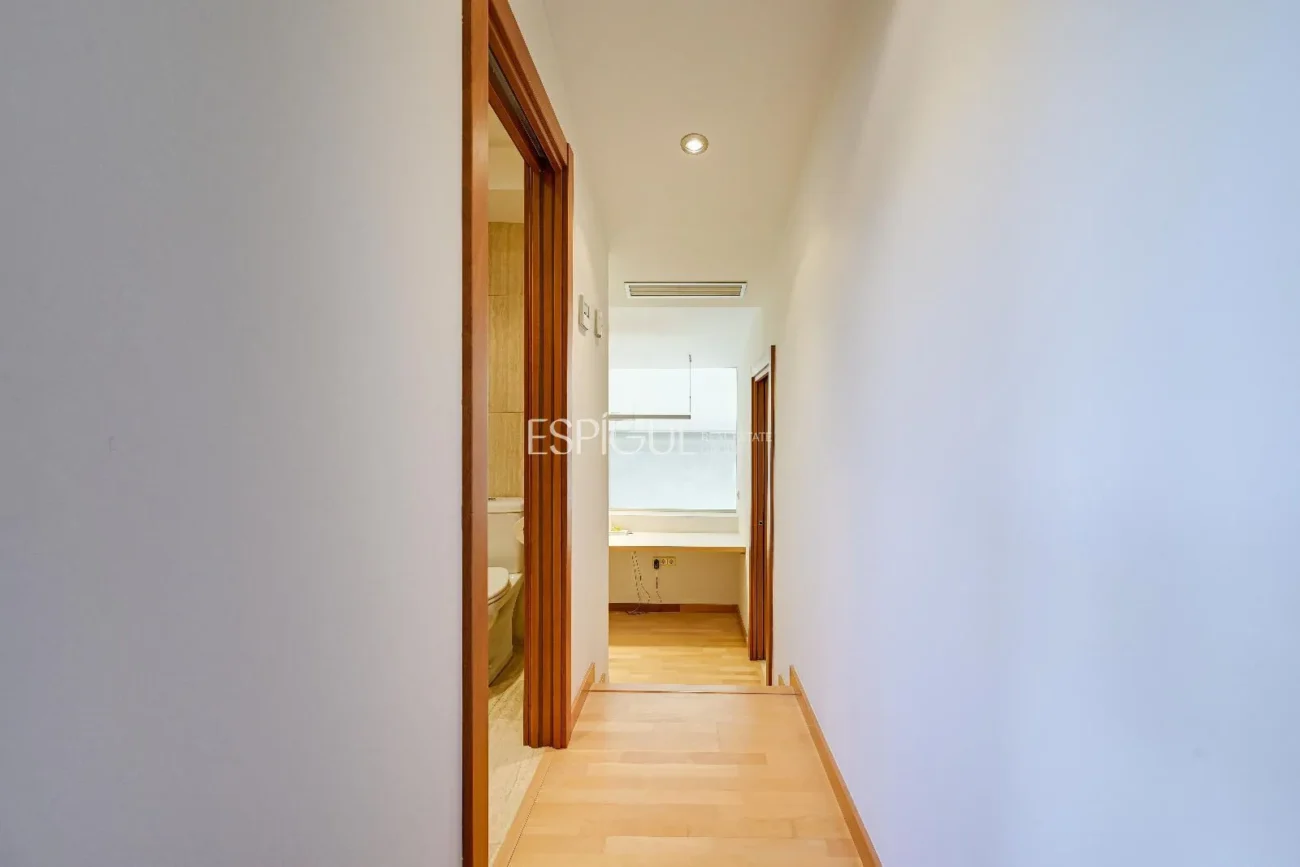 Ático de lujo en Parc Migdia: exclusividad con piscina y vistas únicas en Girona