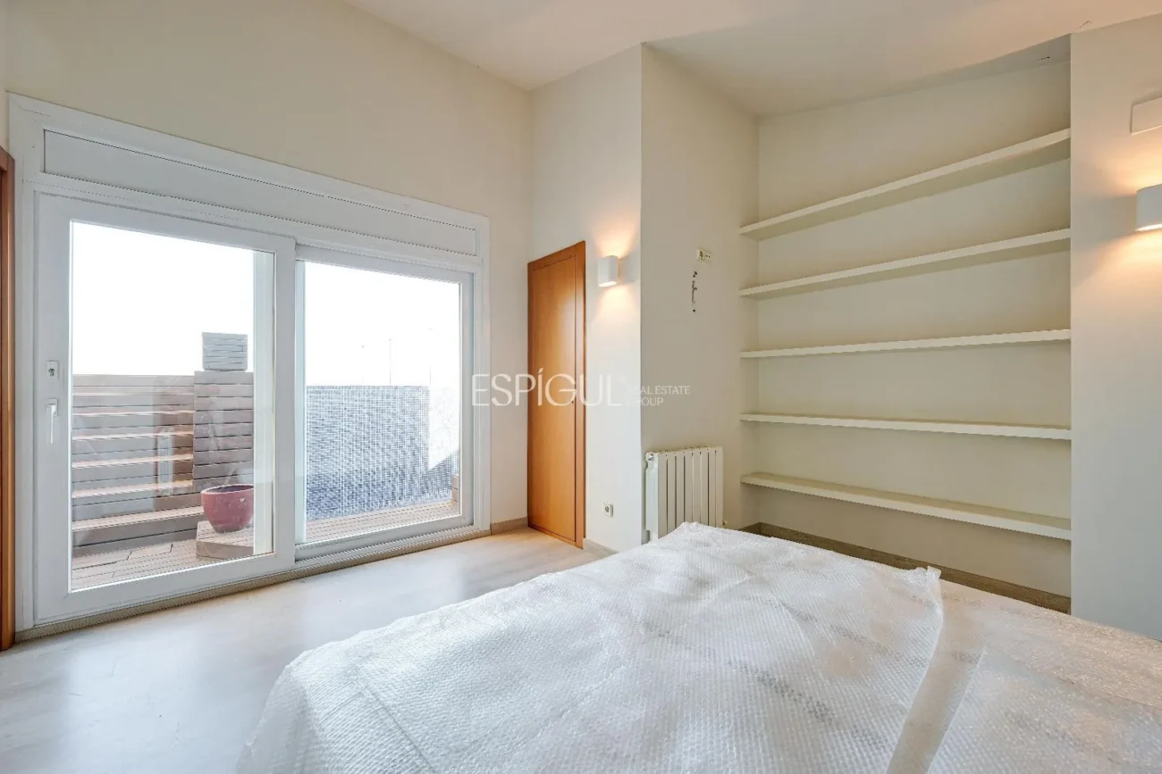 Ático de lujo en Parc Migdia: exclusividad con piscina y vistas únicas en Girona