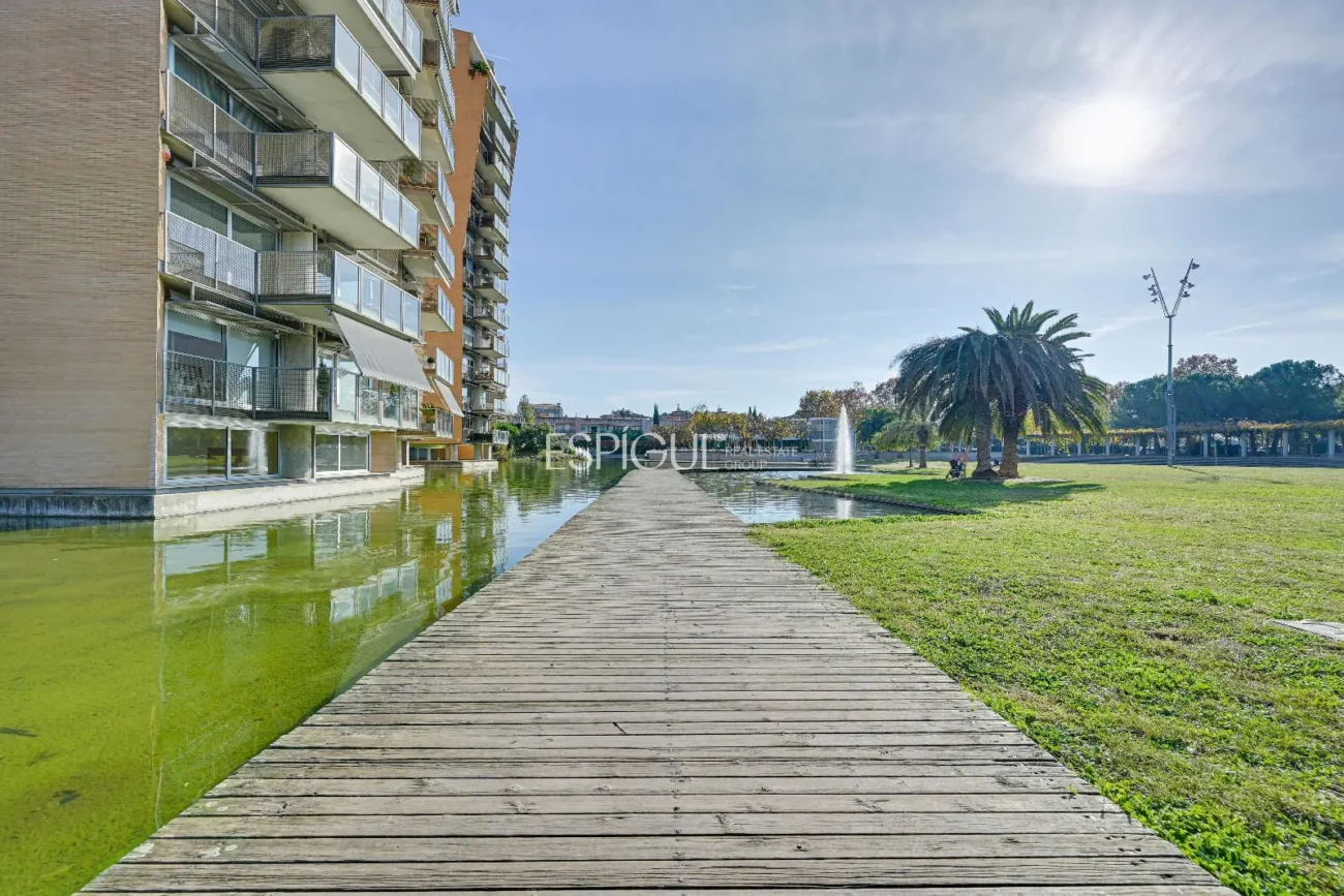 Ático de lujo en Parc Migdia: exclusividad con piscina y vistas únicas en Girona