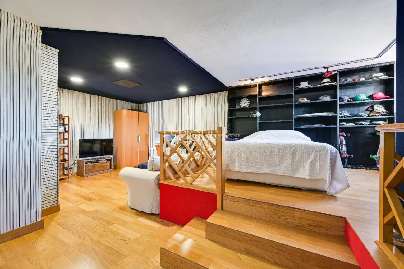 Ático Dúplex a reformar en venta en Eixample