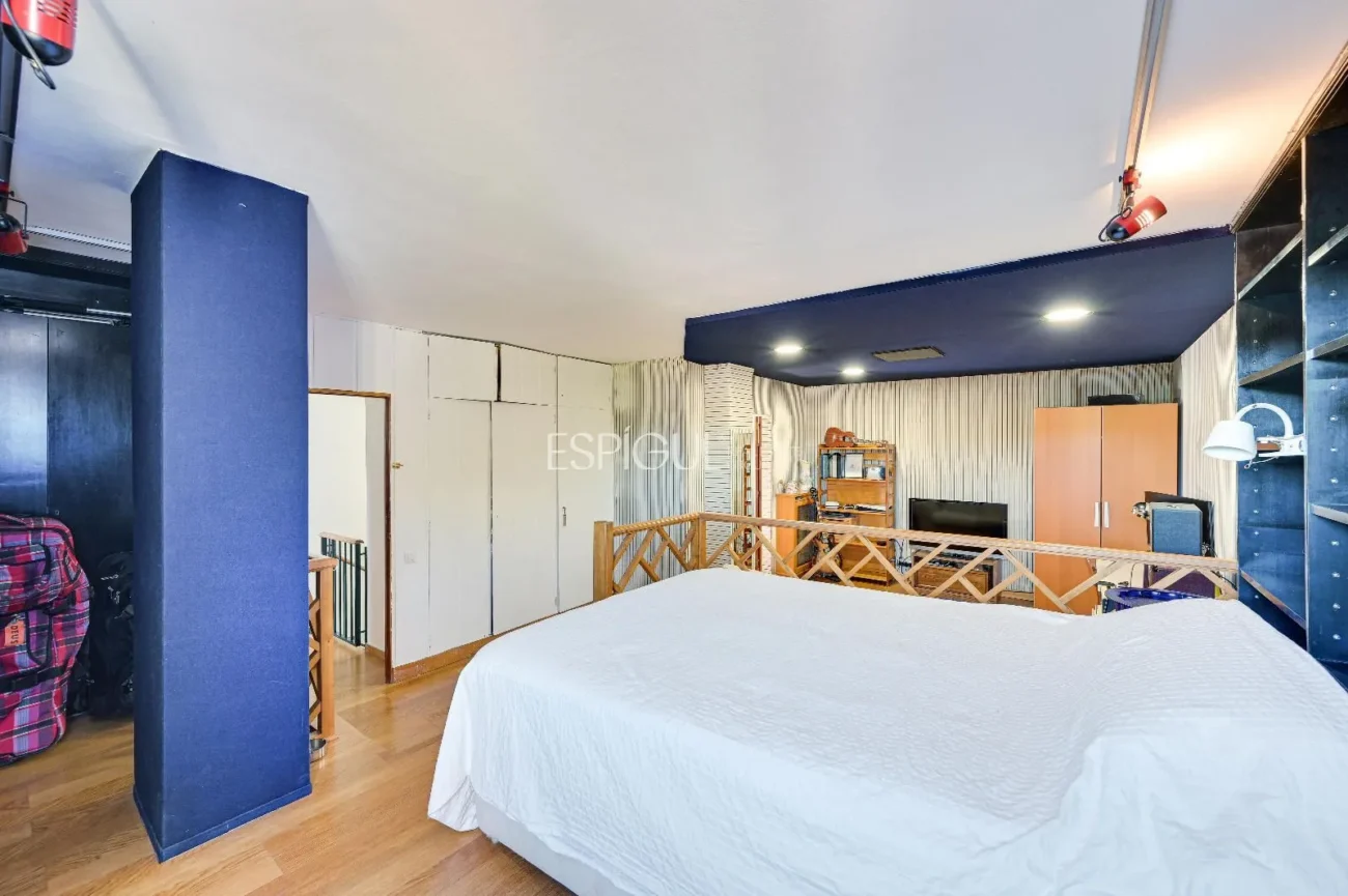 Ático Dúplex a reformar en venta en Eixample