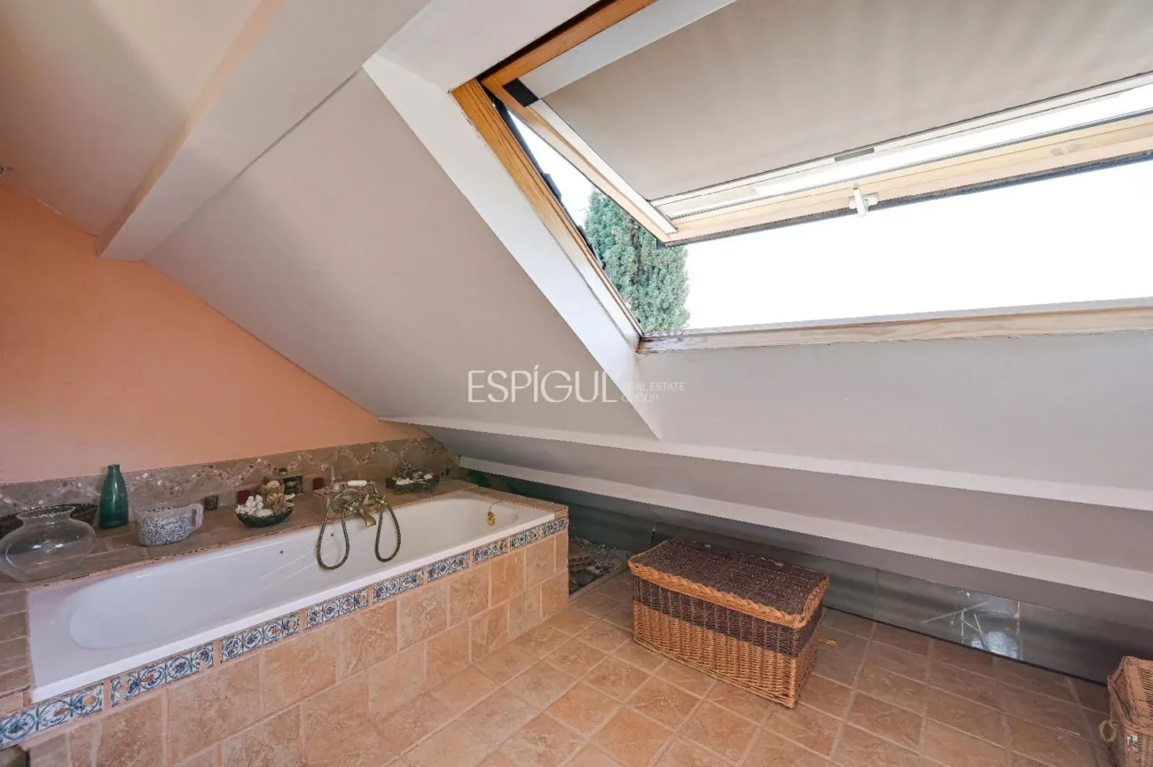 Ático Dúplex a reformar en venta en Eixample