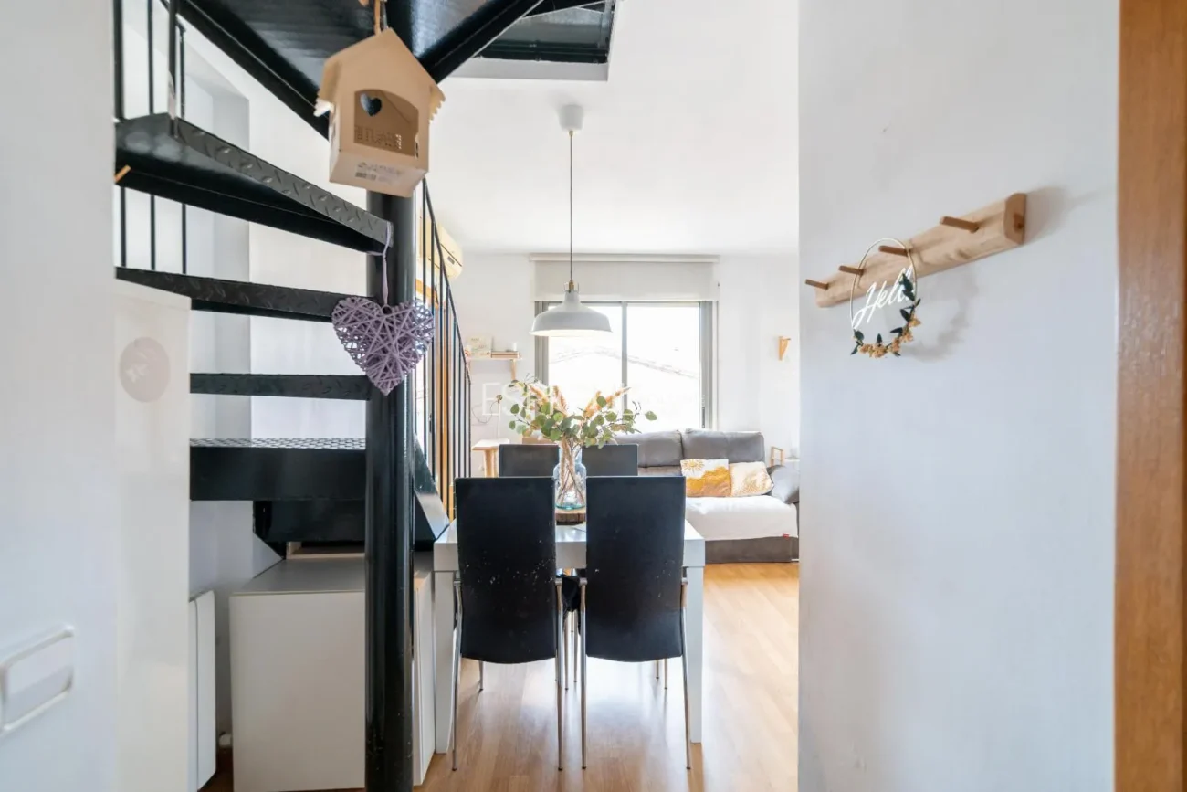 Ático Dúplex con Terraza en Salt