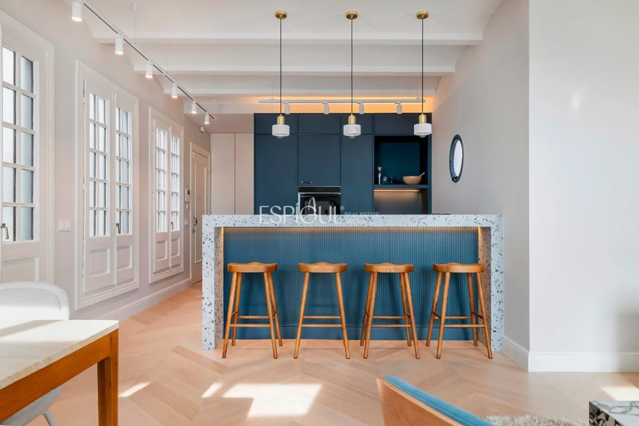 Ático dúplex con terraza en venta en Eixample Dret