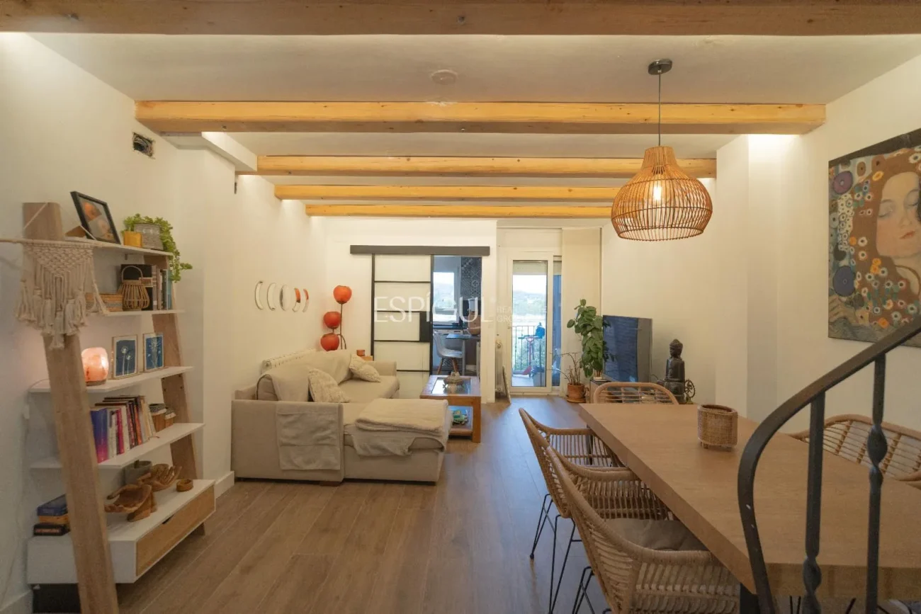 Ático dúplex exclusivo con terraza y encanto único