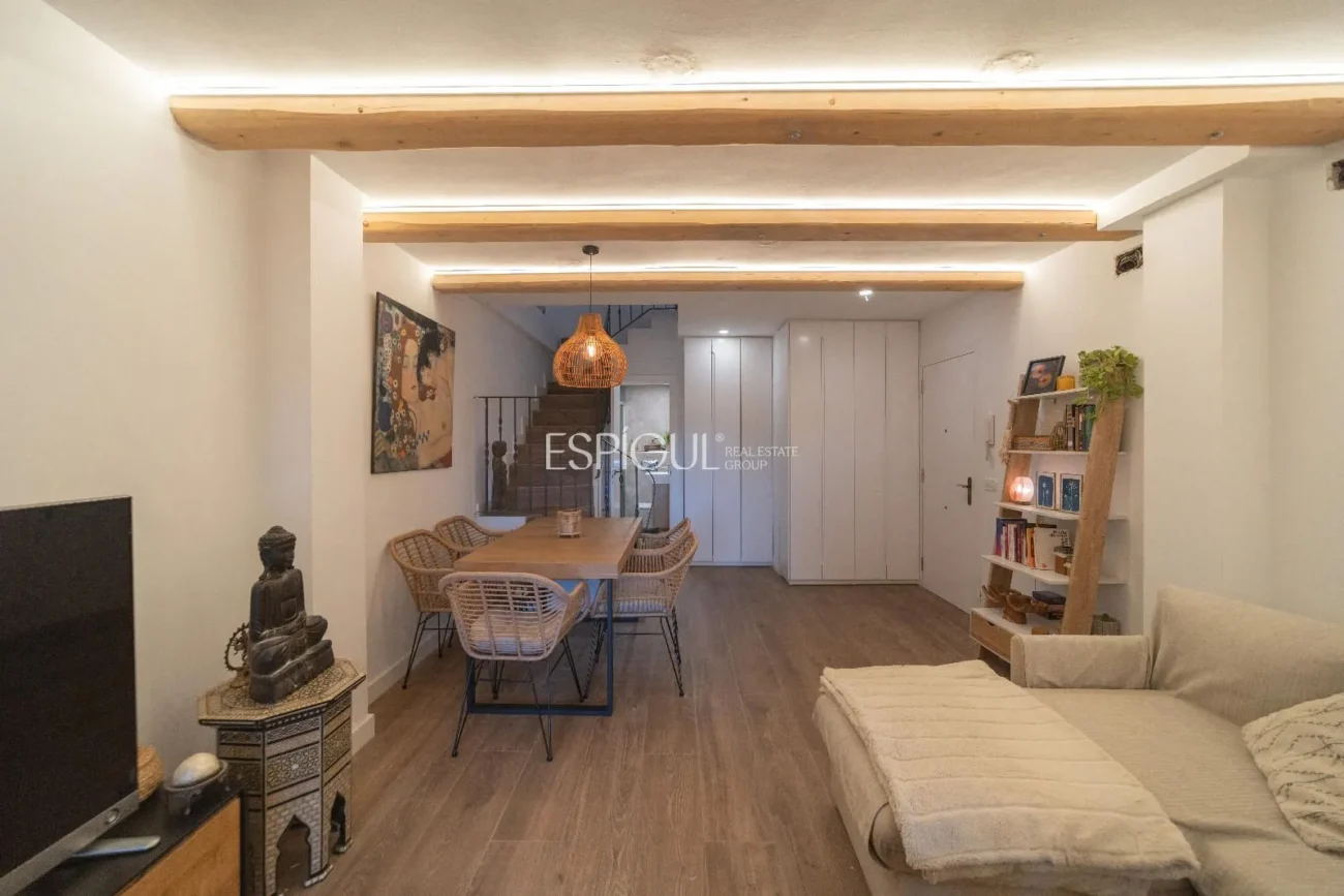 Ático dúplex exclusivo con terraza y encanto único