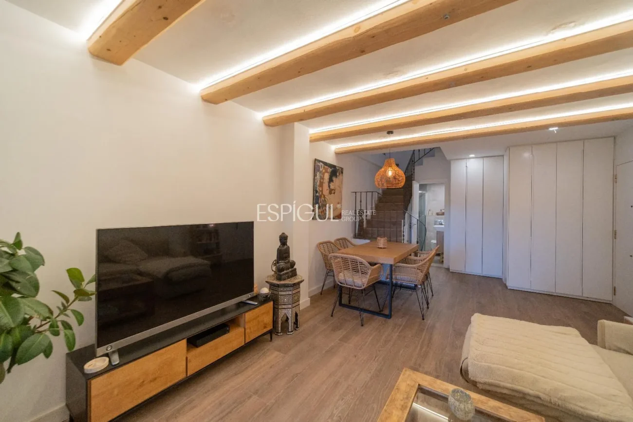 Ático dúplex exclusivo con terraza y encanto único