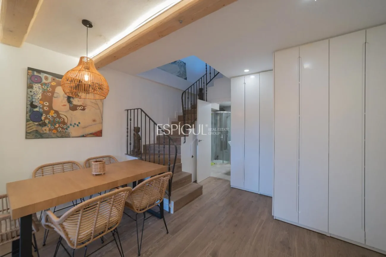 Ático dúplex exclusivo con terraza y encanto único