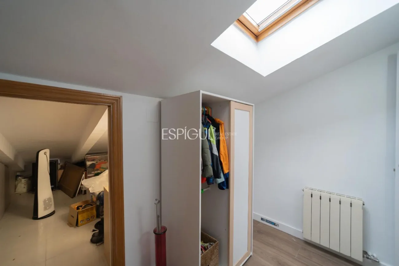 Ático dúplex exclusivo con terraza y encanto único