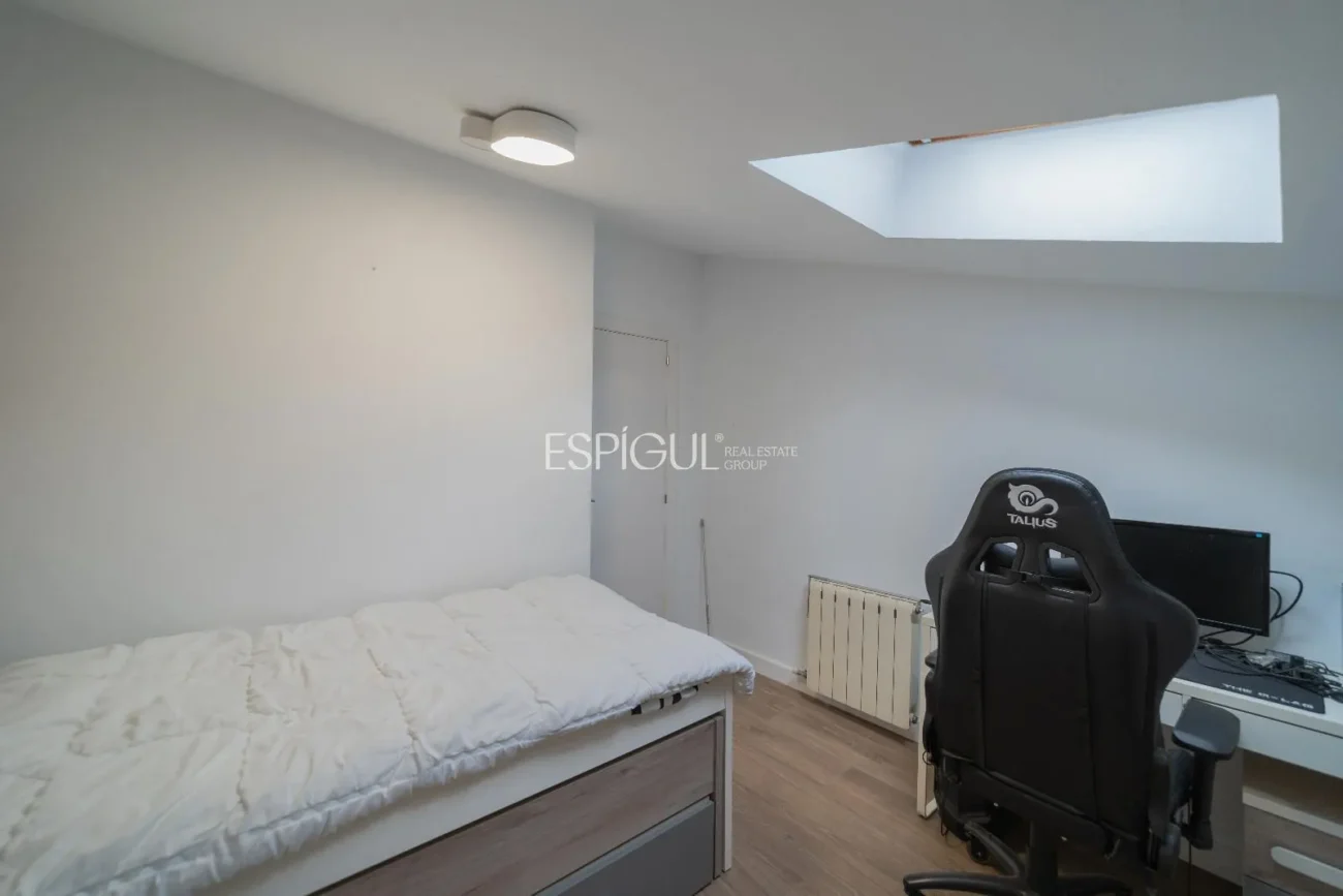 Ático dúplex exclusivo con terraza y encanto único