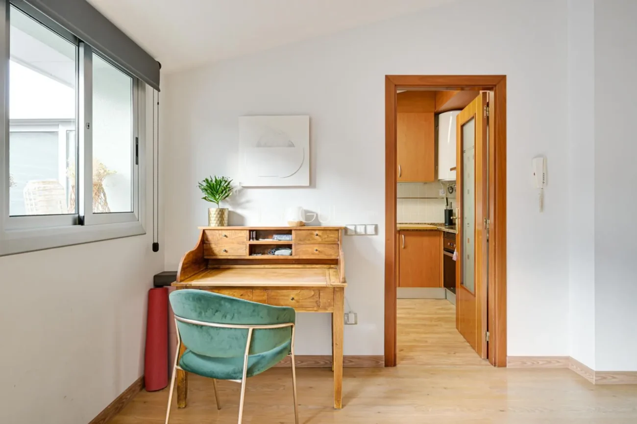 Penthouse en duplex inversé avec terrasse privée et place de parking au centre de Mataró