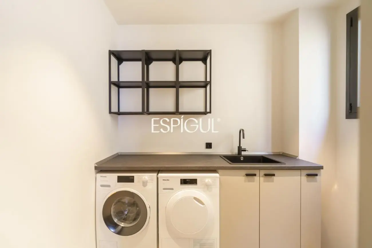 Penthouse exclusif à vendre avec terrasse rue Muntaner, Barcelone