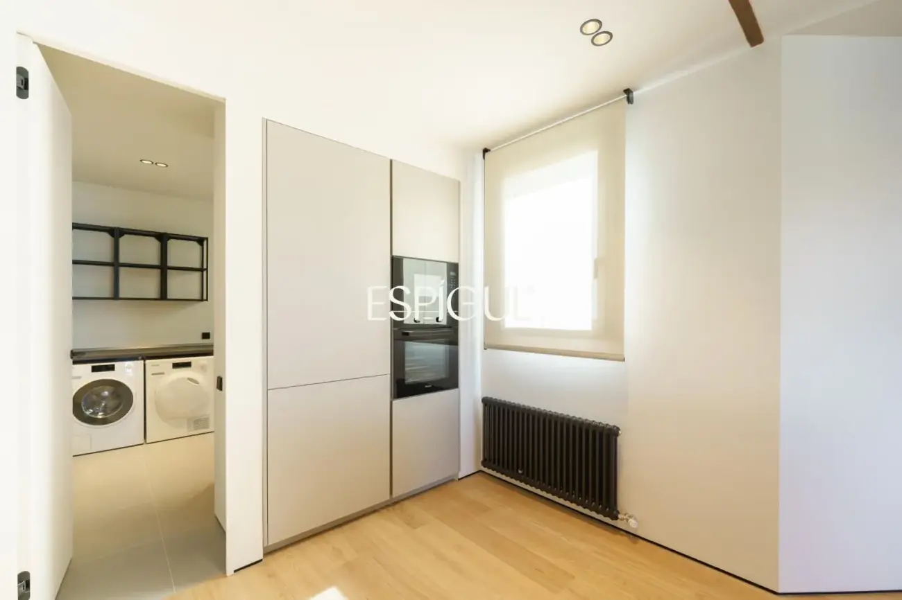 Penthouse exclusif à vendre avec terrasse rue Muntaner, Barcelone