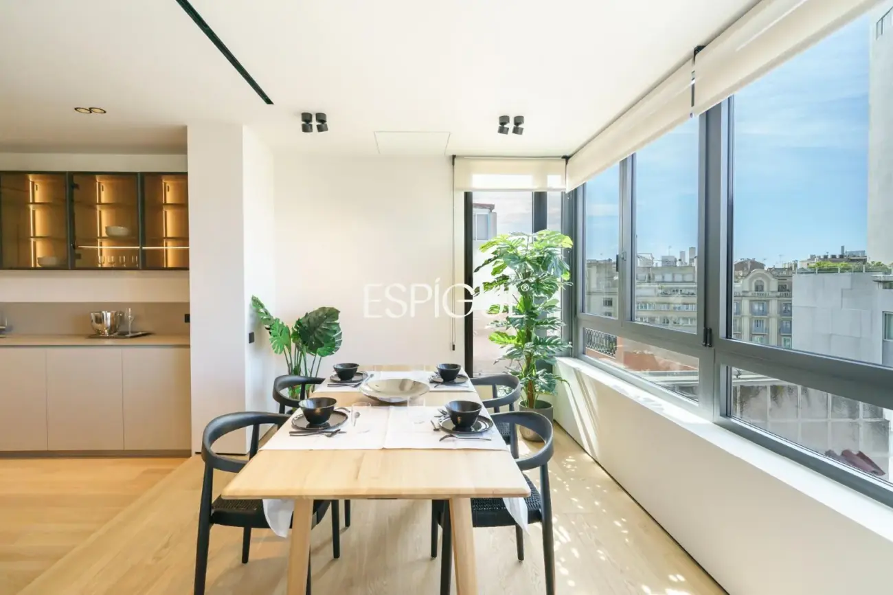 Penthouse exclusif à vendre avec terrasse rue Muntaner, Barcelone
