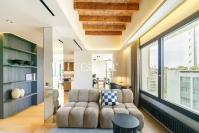 Penthouse exclusif à vendre avec terrasse rue Muntaner, Barcelone