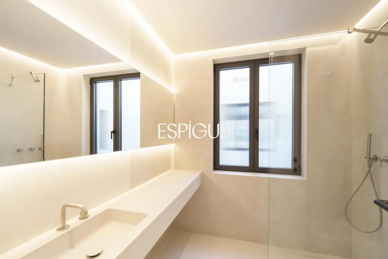 Penthouse exclusif à vendre avec terrasse rue Muntaner, Barcelone