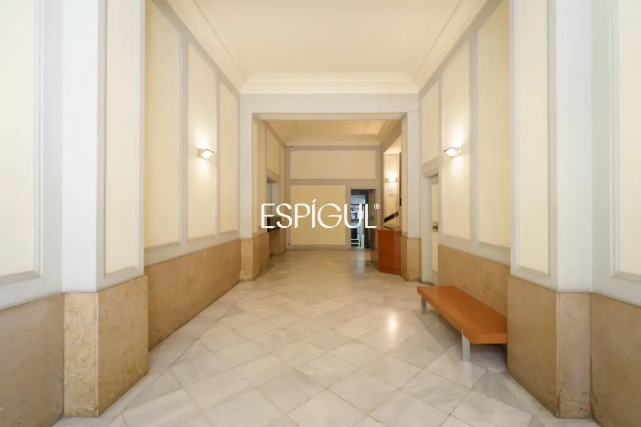 Penthouse exclusif à vendre avec terrasse rue Muntaner, Barcelone