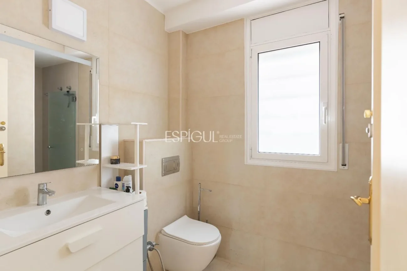 Schönes Haus mit 5 Schlafzimmern, Garten und Pool in Can Teixidó