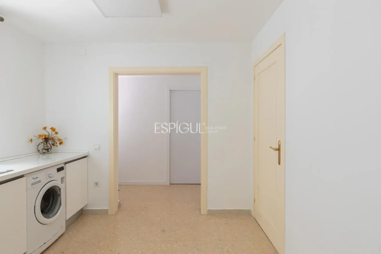 Schönes Haus mit 5 Schlafzimmern, Garten und Pool in Can Teixidó