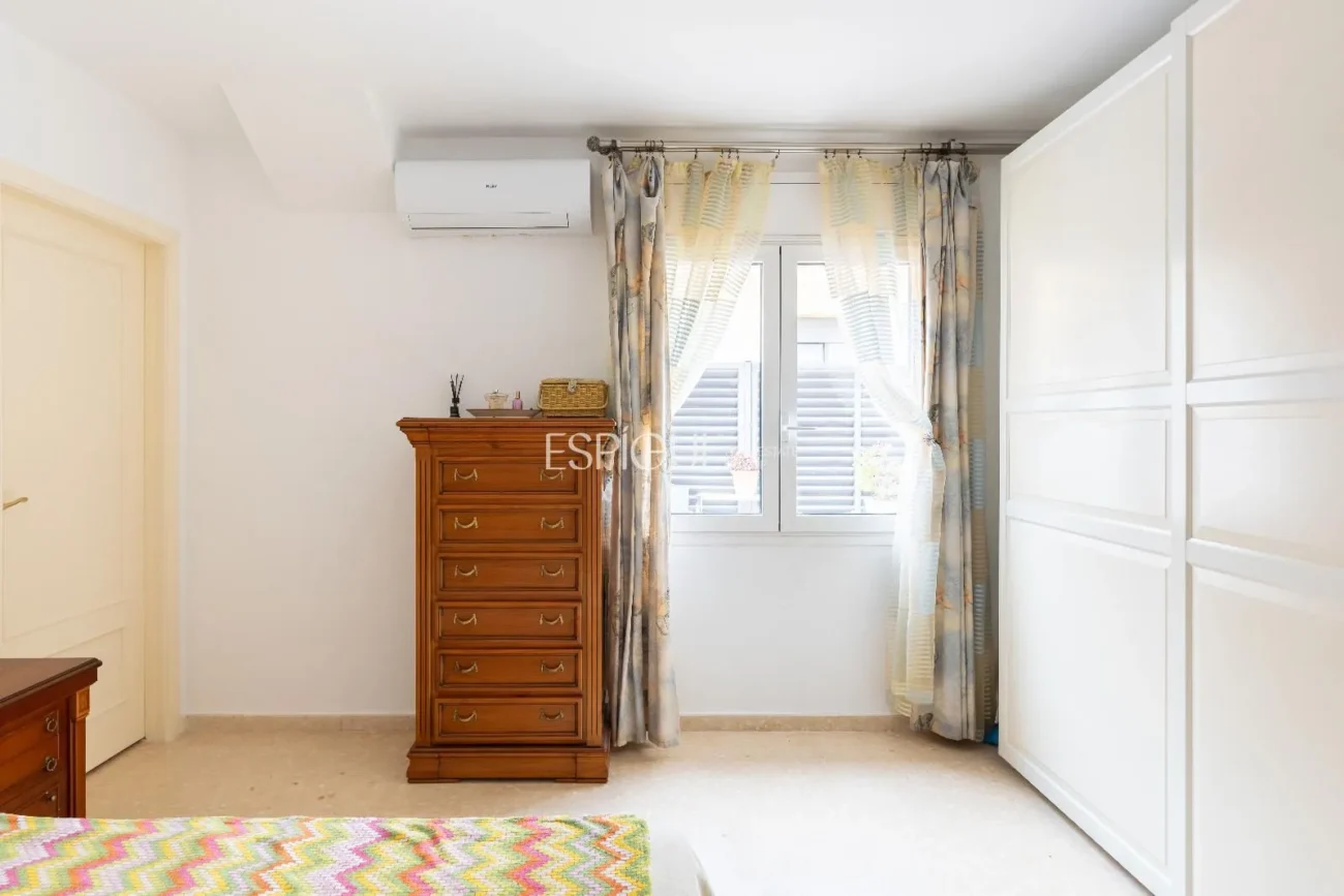 Schönes Haus mit 5 Schlafzimmern, Garten und Pool in Can Teixidó