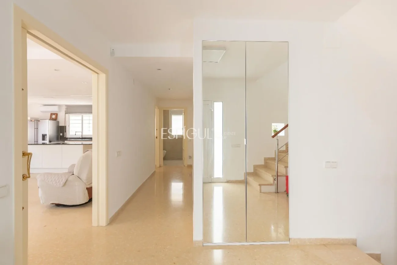 Schönes Haus mit 5 Schlafzimmern, Garten und Pool in Can Teixidó