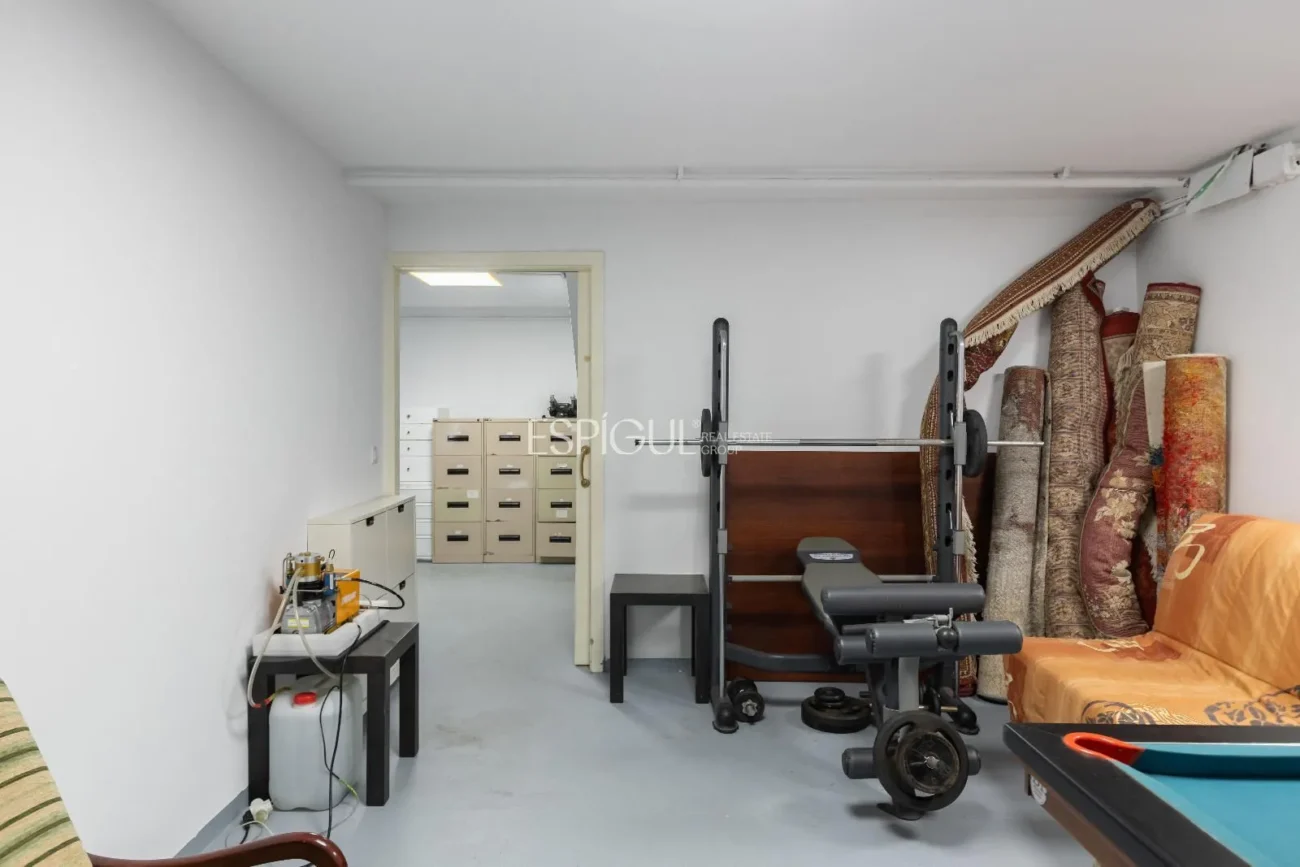 Schönes Haus mit 5 Schlafzimmern, Garten und Pool in Can Teixidó