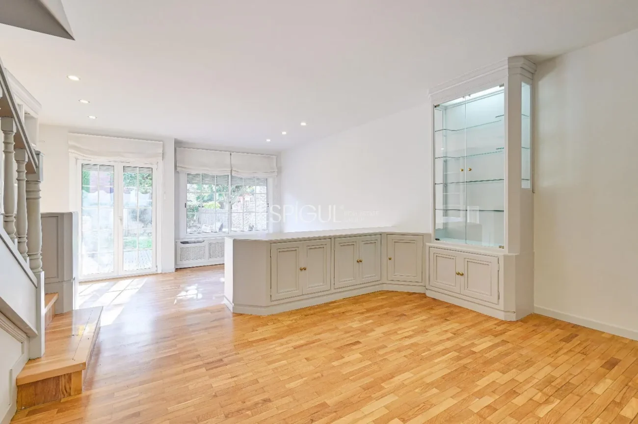 Casa Adosada en venta en Eixample