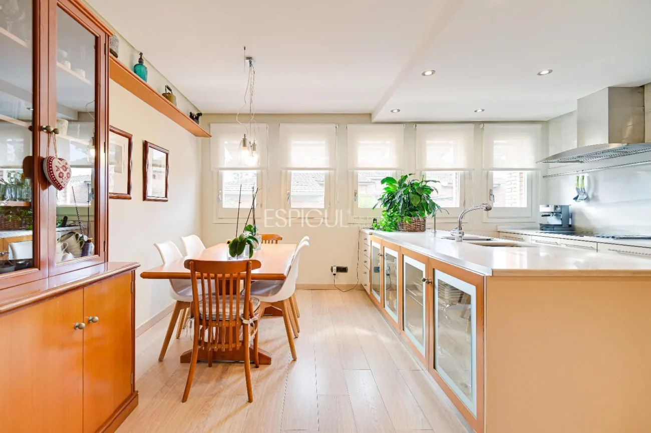 Casa adossada en venda al Parc Central