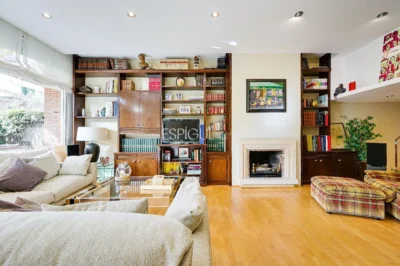 Casa adosada en venta en el Parc Central