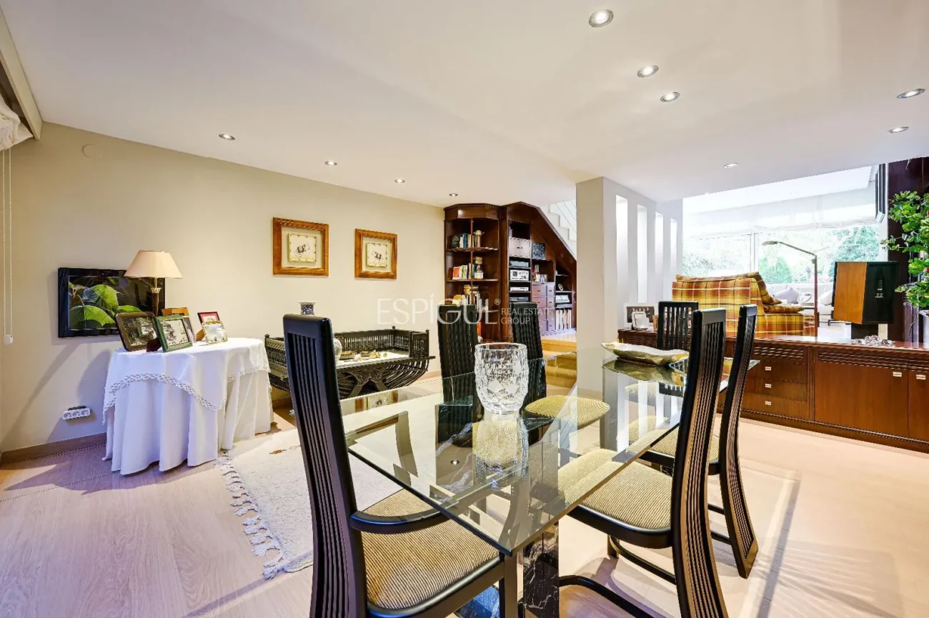 Casa adossada en venda al Parc Central