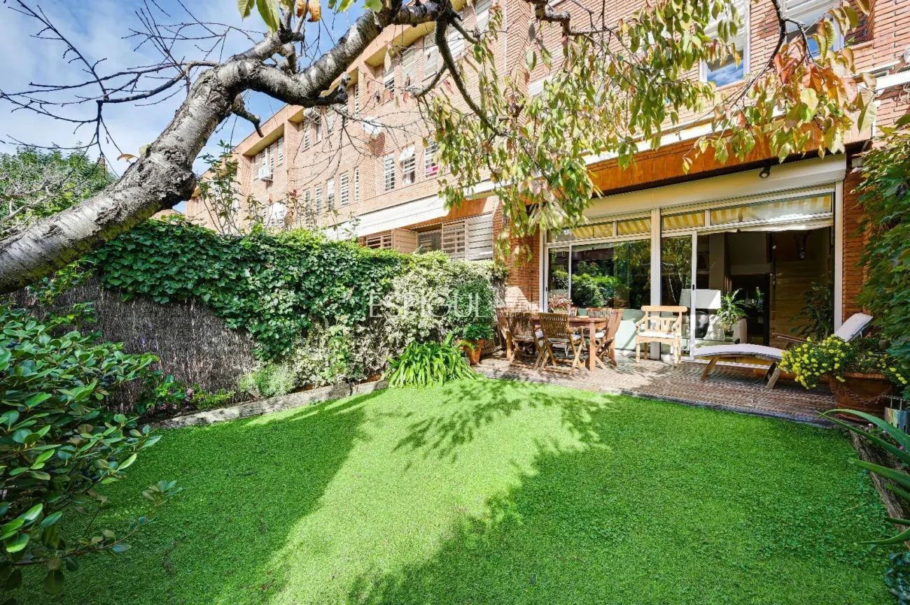 Casa adossada en venda al Parc Central