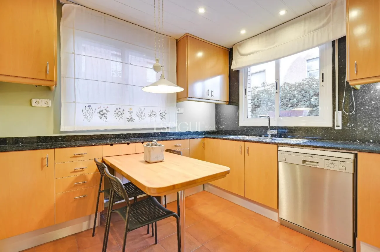 Townhouse for Sale in Parc Central