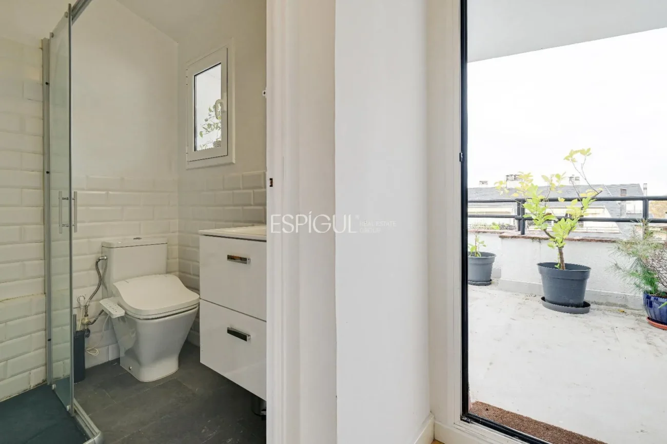 Casa adossada reformada en venda a Sant Domènec