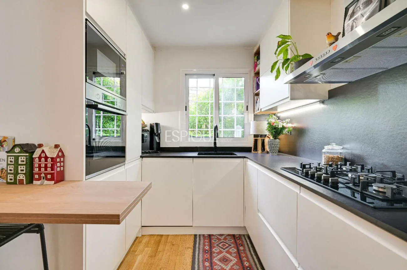 Casa adossada reformada en venda a Sant Domènec