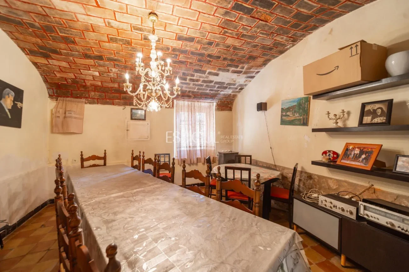 Casa amb jardí al barri de Sant Daniel de Girona