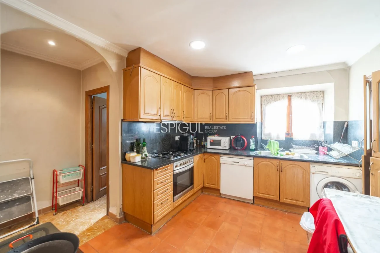 Casa amb jardí al barri de Sant Daniel de Girona