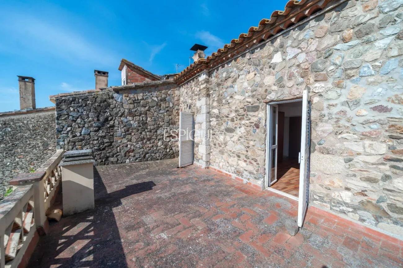 Casa amb jardí al barri de Sant Daniel de Girona