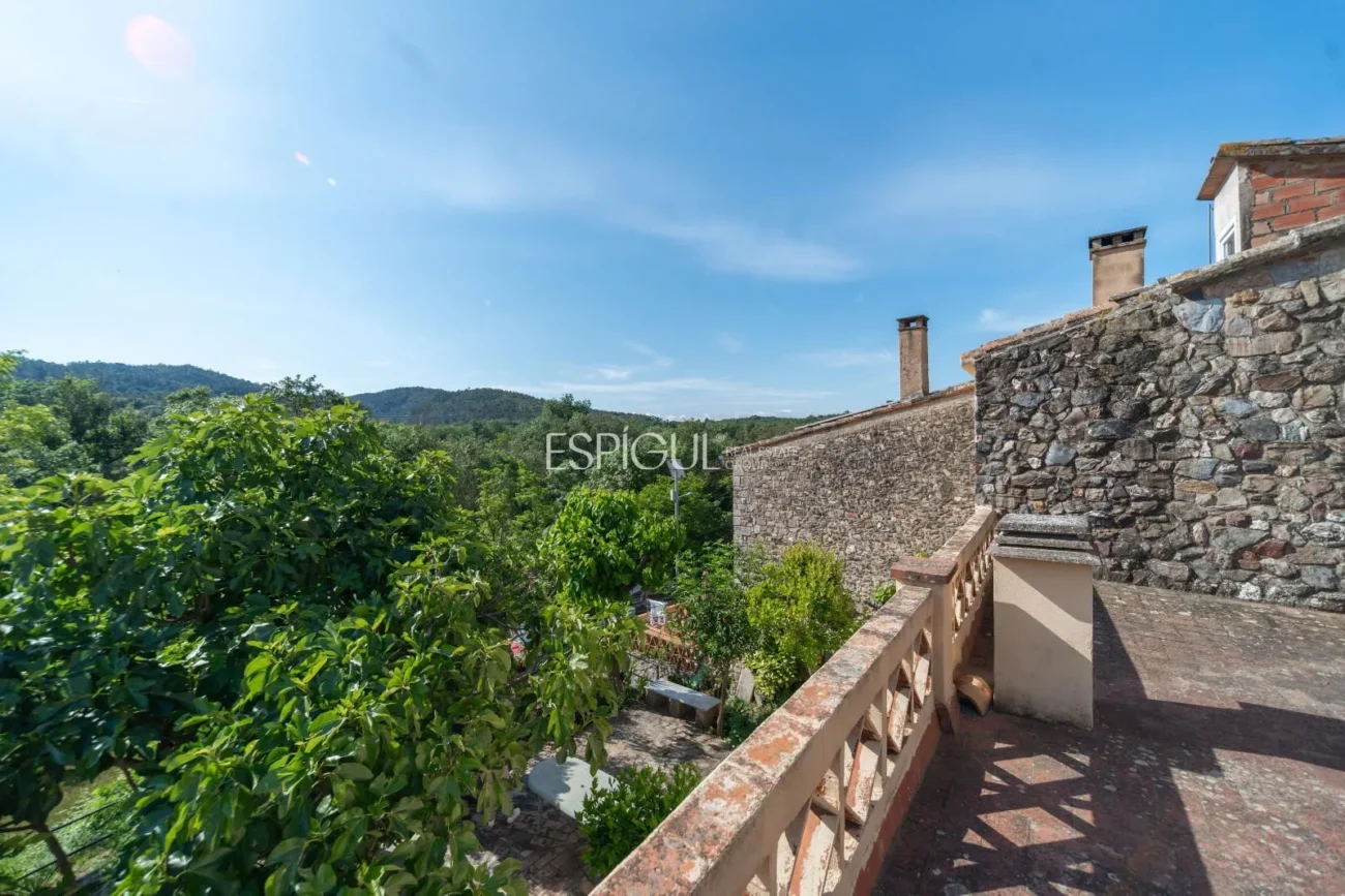 Casa amb jardí al barri de Sant Daniel de Girona