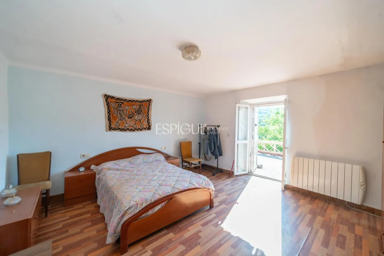 Casa amb jardí al barri de Sant Daniel de Girona