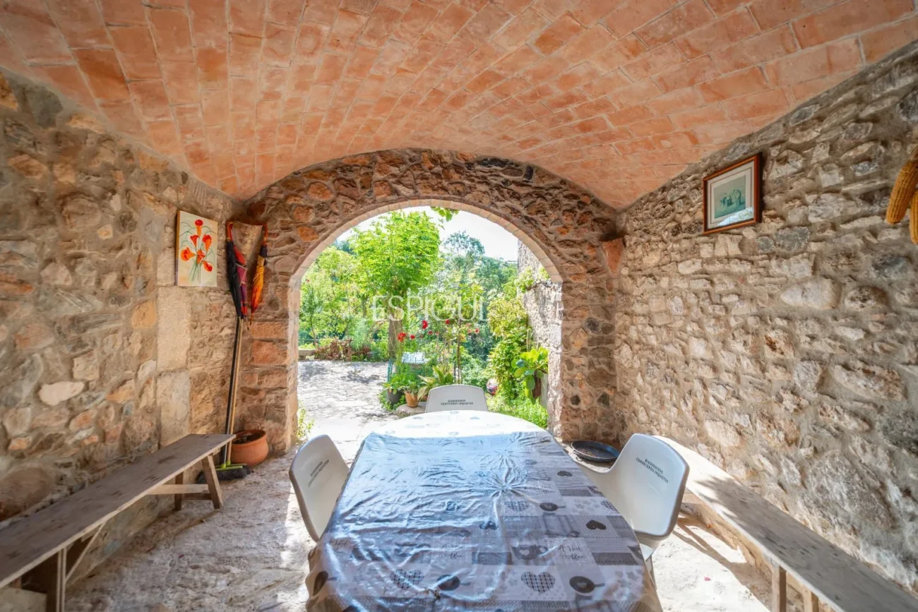 Casa amb jardí al barri de Sant Daniel de Girona