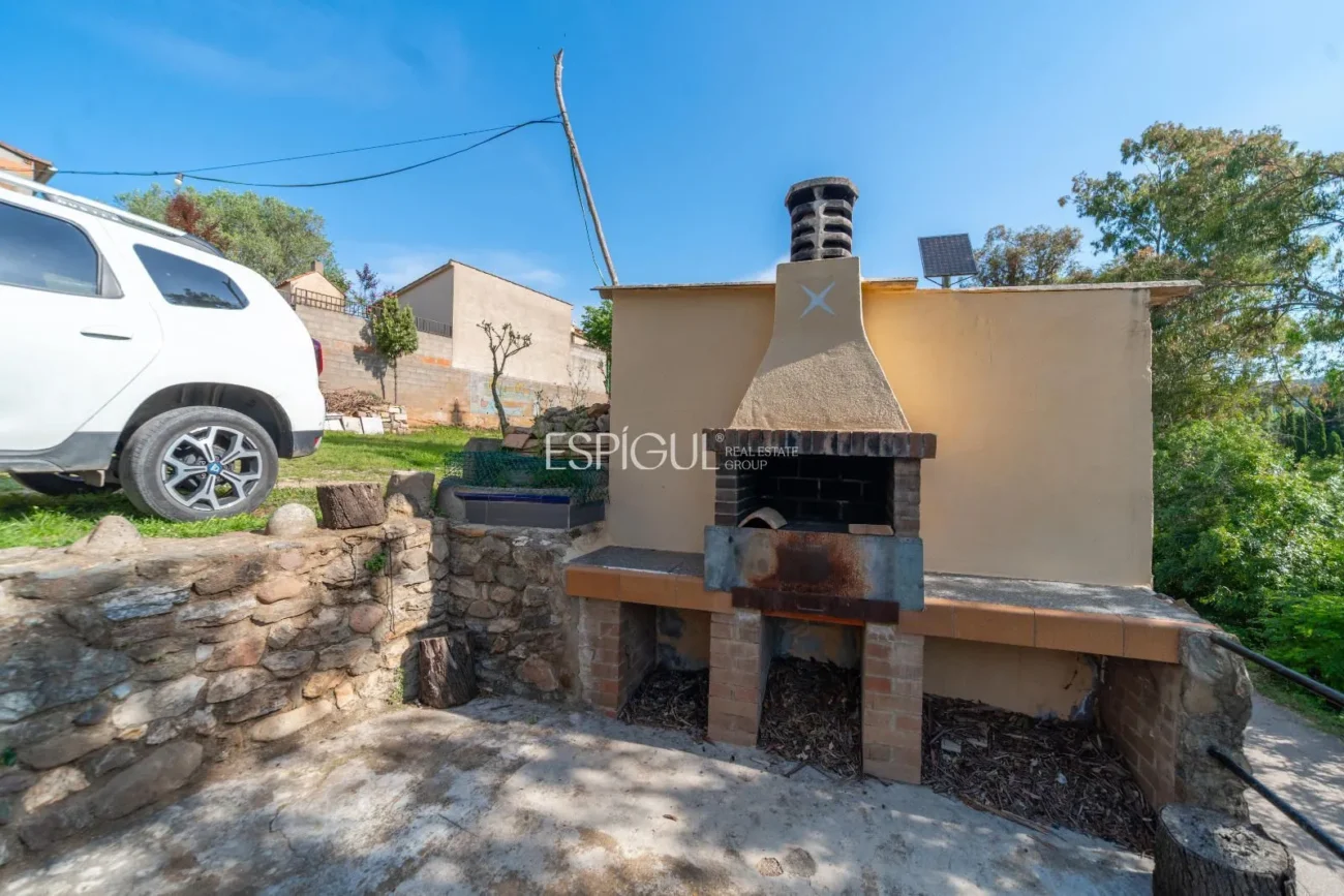 Casa amb jardí al barri de Sant Daniel de Girona