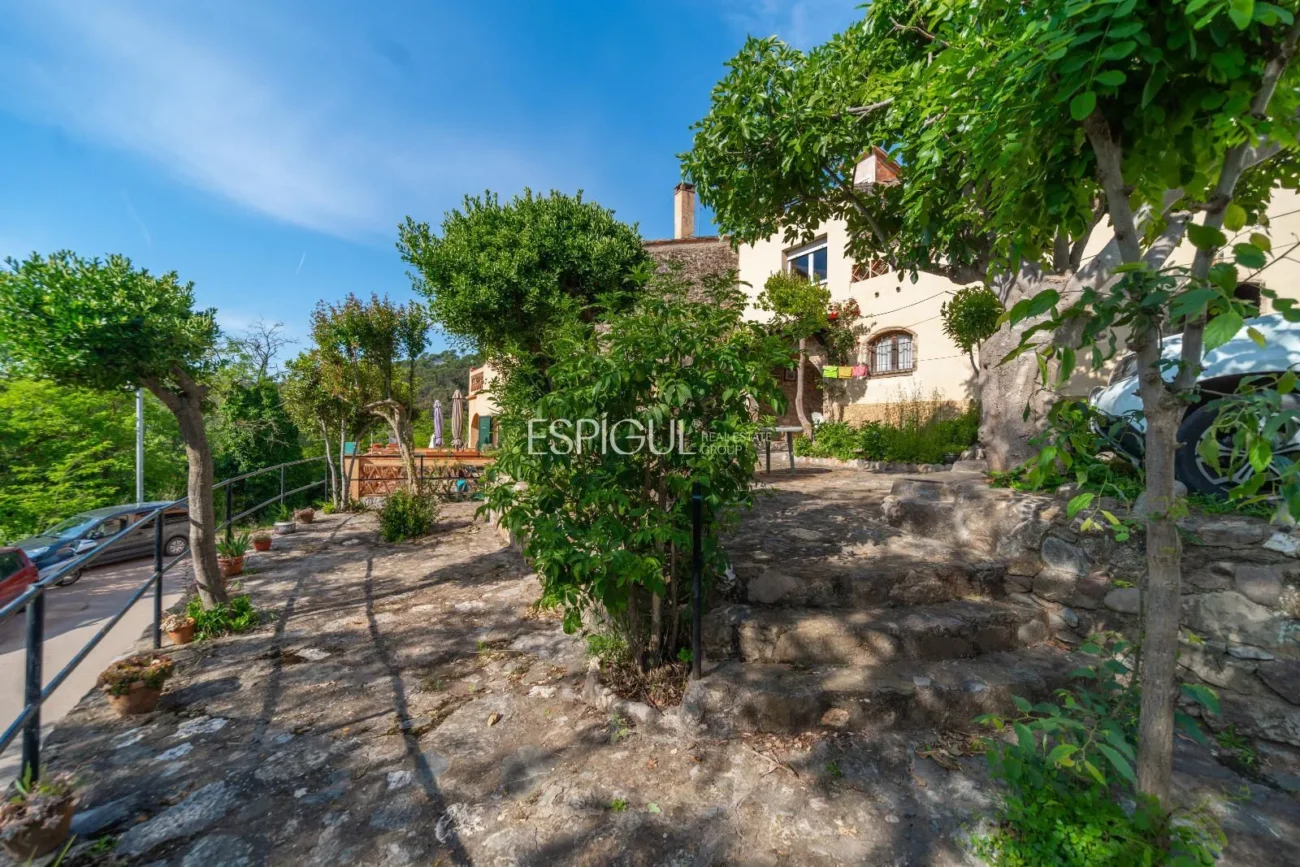 Casa amb jardí al barri de Sant Daniel de Girona