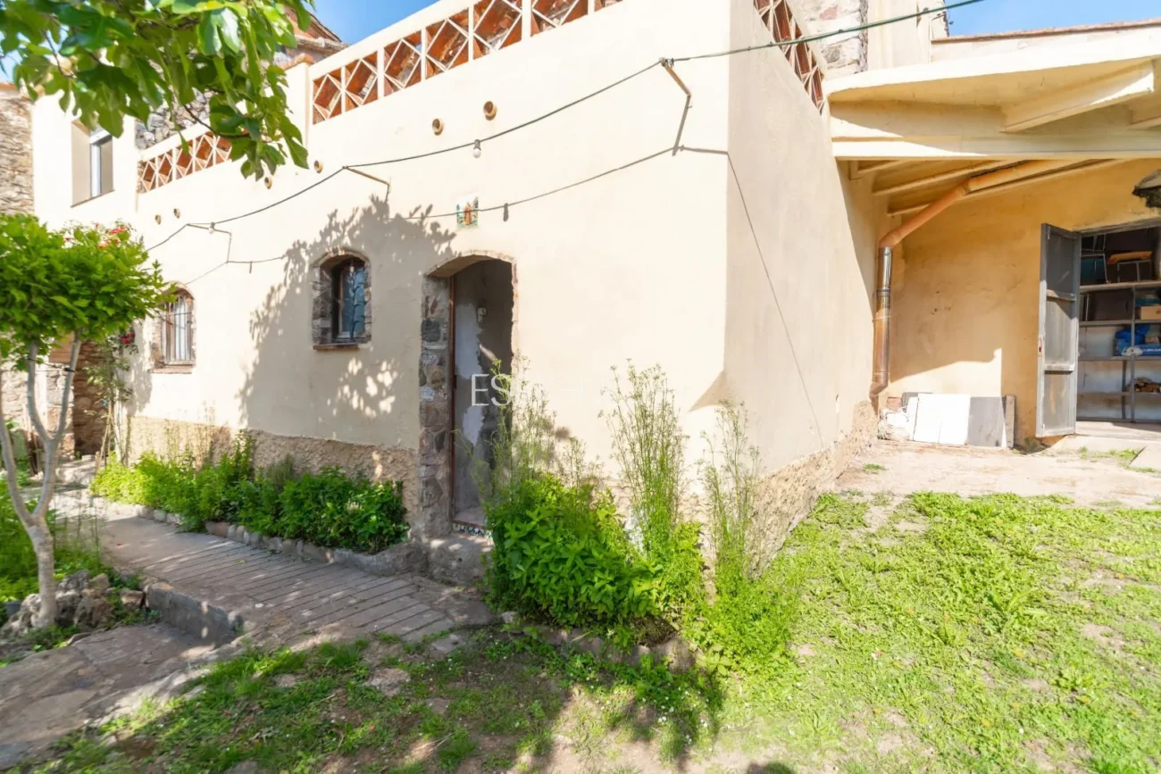 Casa amb jardí al barri de Sant Daniel de Girona
