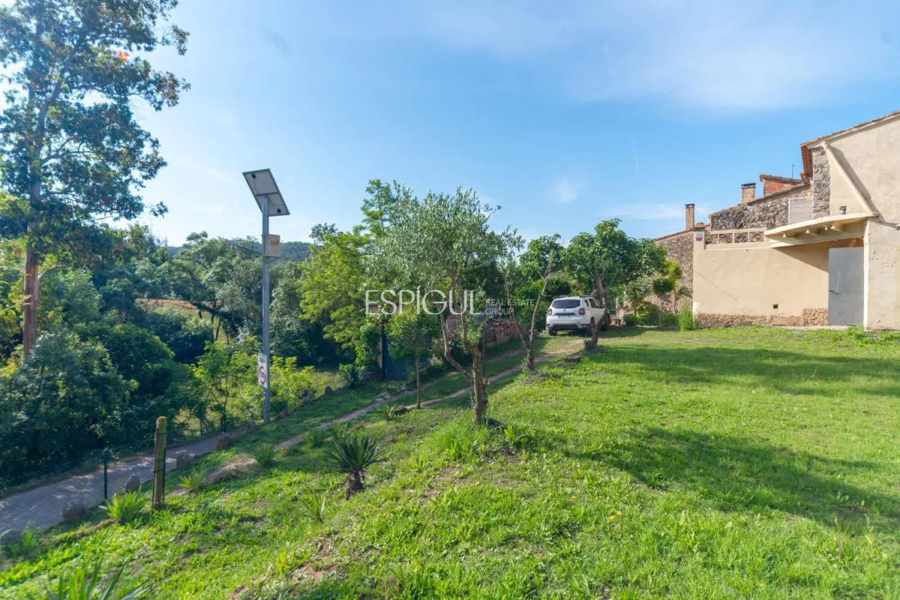 Casa amb jardí al barri de Sant Daniel de Girona