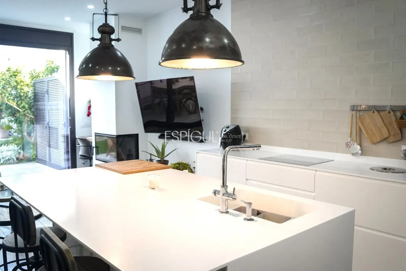 Maison avec piscine et place de parking au centre de Mataró