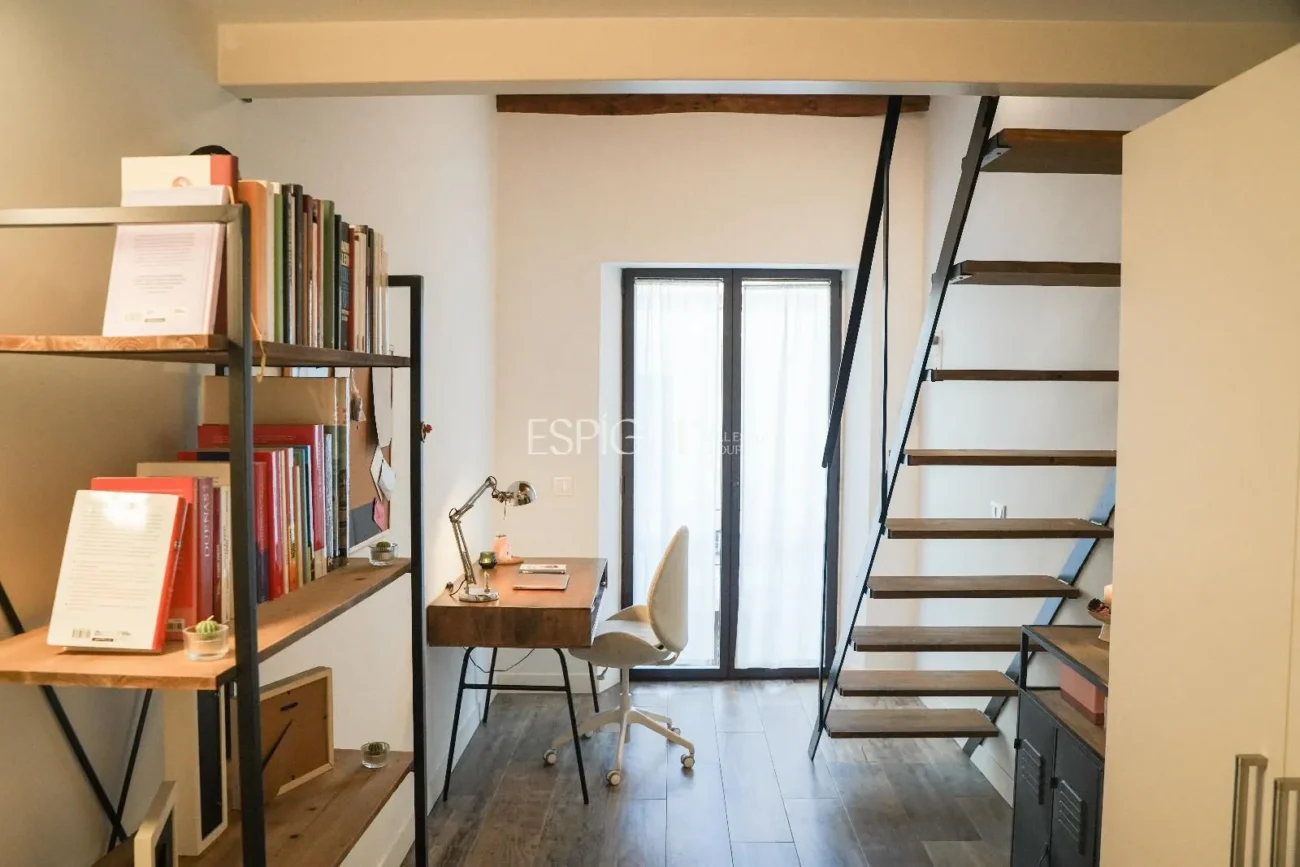 Maison avec piscine et place de parking au centre de Mataró