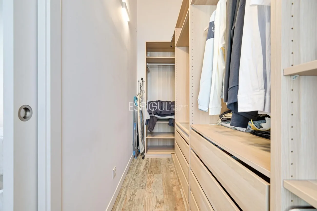 Casa amb piscina i plaça d’aparcament al centre de Mataró